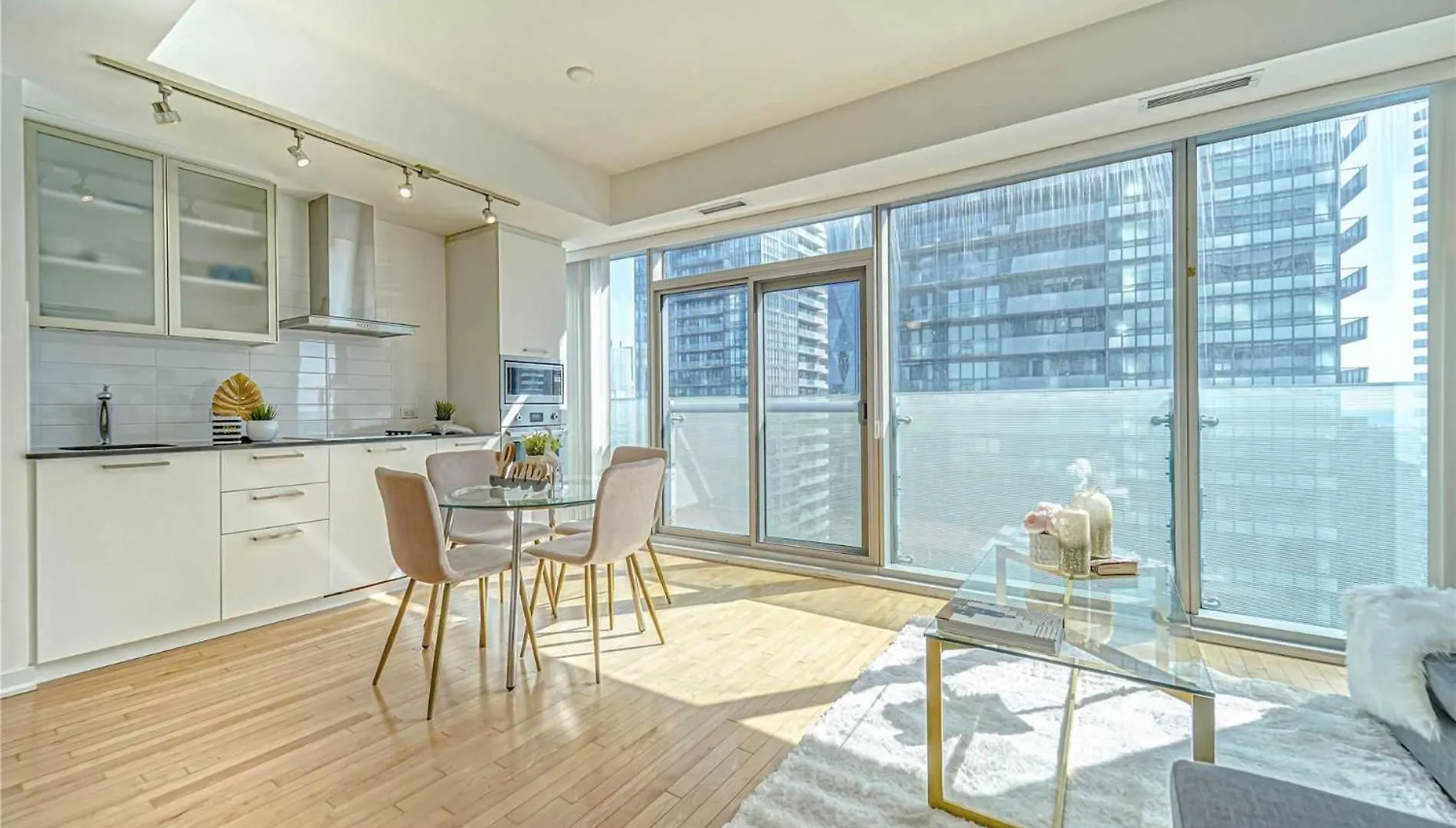 Monarch Residences 多伦多 0*,  加拿大