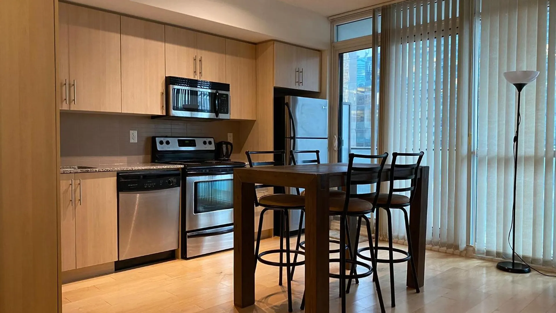 Monarch Residences Торонто