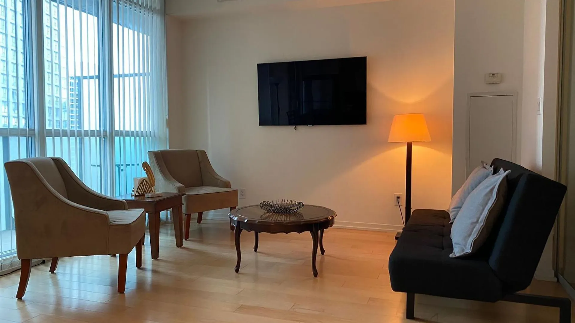 Monarch Residences Торонто