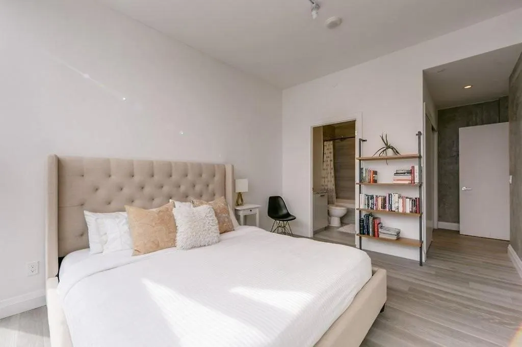 Апартаменты Monarch Residences Торонто